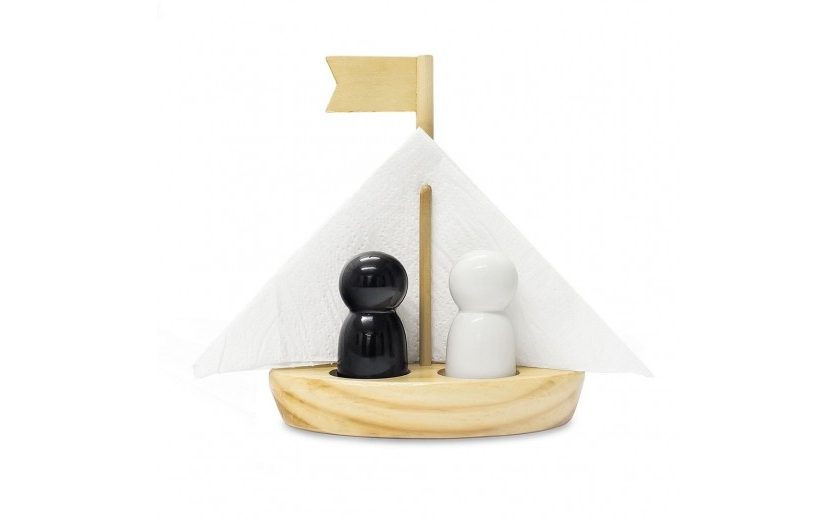 Sailing Boat Salt & Pepper Shakers (White / Black)